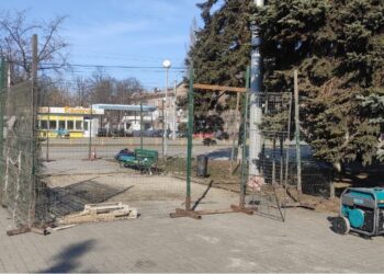 У Заводському районі Запоріжжя почали встановлювати МАФ-укриття – це другий такий об’єкт в місті | Новости Запорожья