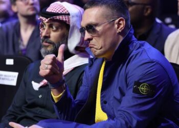 Усик покинул вечер бокса в Саудовской Аравии перед реваншем двух россиян – Спорт ):Бокс