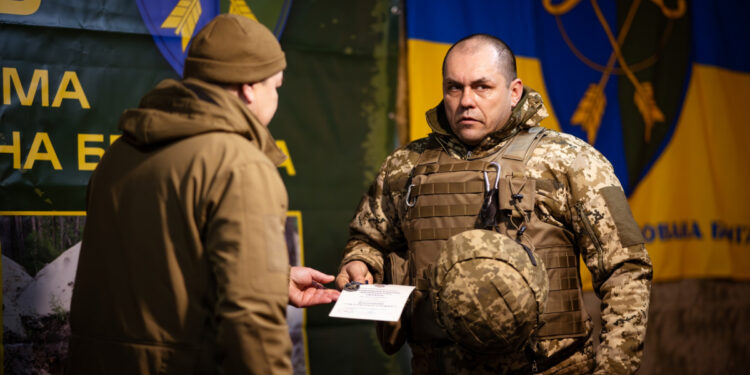 Військовий із Запоріжжя Максим Селищев отримав нагрудний знак – подробиці  | Новости Запорожья