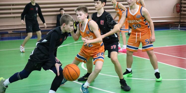 ВЮБЛ серед юнаків 2011 року: в Одесі провели матчі за 17-24 місця – Федерація баскетболу України