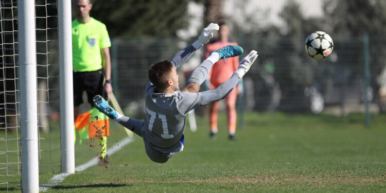 Всьоме долю протистояння українського клубу в Юнацькій Лізі УЄФА вирішила серія пенальті