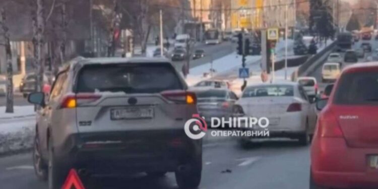 Затори через ДТП виникли у Дніпрі вранці 17 лютого – деталі | |