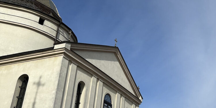 Завершується колядування: священник з Івано-Франківщини розповів про значення Стрітення