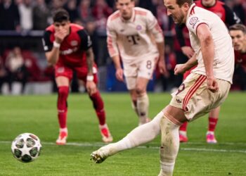 «Бавария» устроила погром «Байеру» в первом матче 1/8 финала Лиги чемпионов