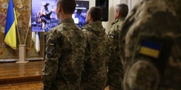 До Дня українського добровольця в Миколаєві відзначили військовослужбовців » Миколаївський Оглядач