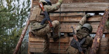 До трьох місяців підготовки: як відбувається навчання громадян за програмою «Контракт 18-24»