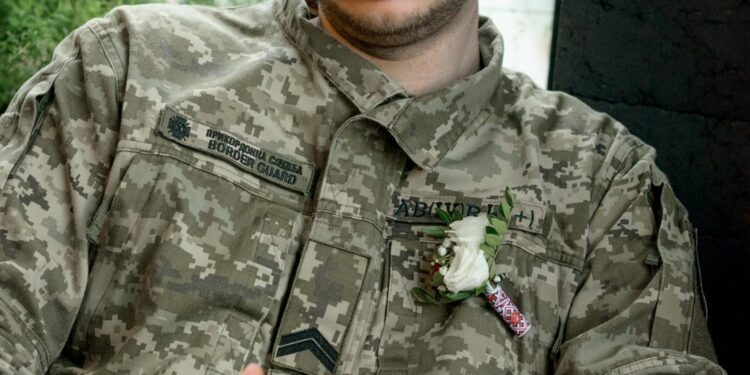 Дружина полеглого захисника Євгенія Галягіна просить підписати рівнян підписати петицію про присвоєння йому звання Героя України посмертно