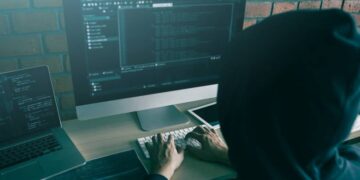 Двоє жительок Шепетівщини думали, що позичають 20 тис грн знайомим —Хмельнитчина