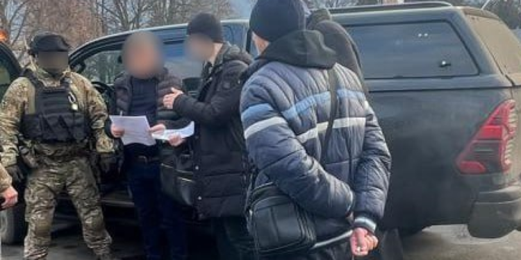Хабар посадовцю поліції у Полтаві: кого відсторонили – ПОЛТАВА СЬОГОДНІ