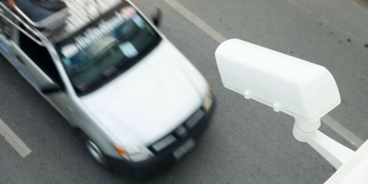 Камери фіксації швидкості: як водії обходять систему та що з цим робитимуть |  |