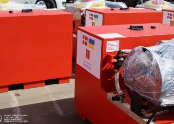 Миколаївським лісівникам, національним паркам та добровольчим підрозділам передали сім насосних станції для гасіння пожеж » Миколаївський Оглядач