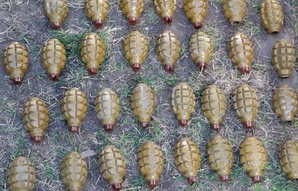 На Черкащині чоловік зберігав автомат, майже 1 500 набоїв і десятки гранат