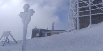На горі Піп Іван температура повітря опустилася до -18°С (ФОТОФАКТ)