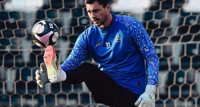 Неудачный трансфер Бущана. Кипер рискует остаться без зарплаты