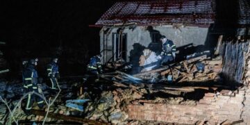 Пошкоджено 10 будинків, електротрансформатор, лінії електропередач: наслідки “шахедної” атаки —Хмельнитчина