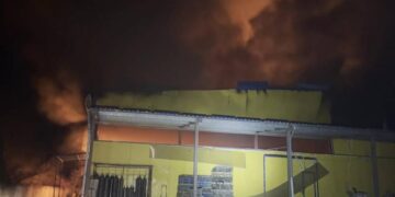 Рятувальники показали наслідки удару по об’єкту цивільної інфраструктури у Шепетівці —Хмельнитчина