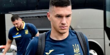 Сборная Украины столкнулась с проблемами. Игрок основы выбыл на долгий период