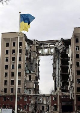 Три роки трагедії: у Миколаєві вшанували пам’ять загиблих від ракетного удару по будівлі ОВА » Миколаївський Оглядач