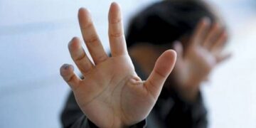 У Черкаському районі п’яний чоловік вдарив ножем свою неповнолітню співмешканку через ревнощі