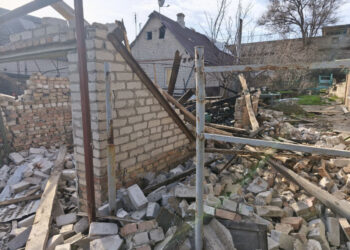 У Комнарському та Шевченківському районах Запоріжжя екоінспектори зафіксували масштабні наслідки обстрілу російськими дронами – подробиці | Новости Запорожья