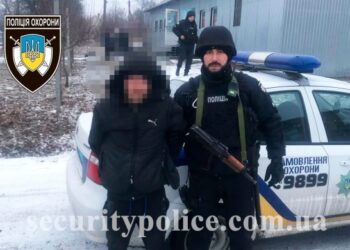 У Тальному чоловік напідпитку розбив вікно та пробрався у магазин