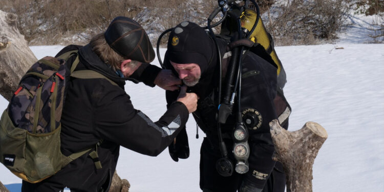 У Запоріжжі відновили підводні дослідження Дніпра – гідроархеолог Дмитро Кобалія знову шукатиме артефакти | Новости Запорожья