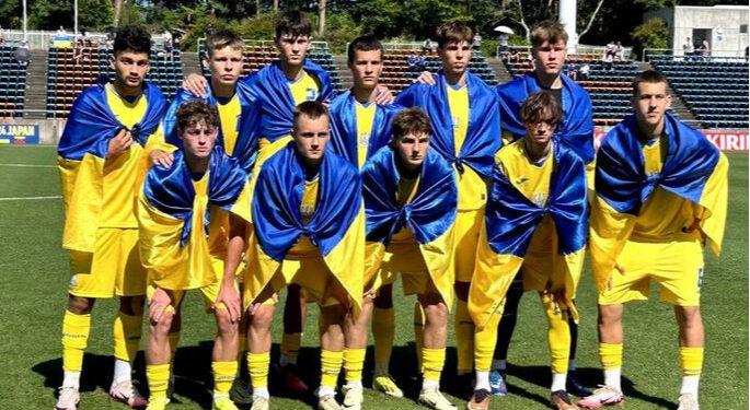 Украина U-17 по футболу пролетела мимо Евро-2025, потерпев фиаско от Италии на последних минутах матча
