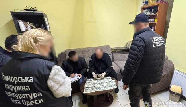 В Одесі затримали продавця посвідок на постійне проживання для іноземців :: Інтент :: Суспільно-політичне видання:: Регіональна мережа якісної журналістики