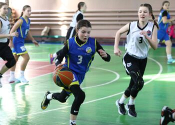 ВЮБЛ серед дівчат 2012 року: визначились учасниці топ-8 – Федерація баскетболу України