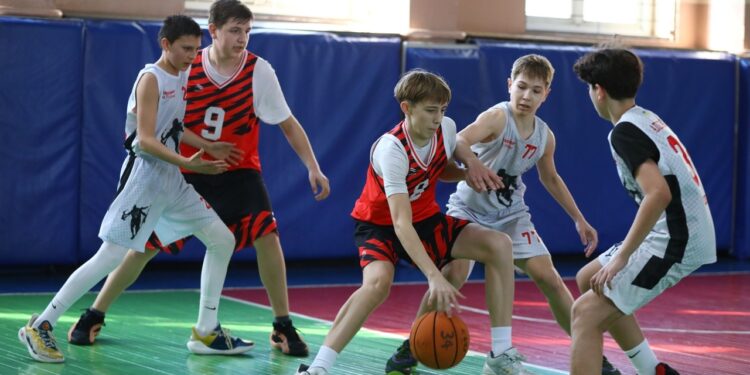 ВЮБЛ серед юнаків 2011 року: в Одесі пройшли матчі за 17-20 місця – Федерація баскетболу України