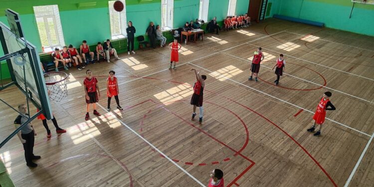 ВЮБЛ серед юнаків 2012 року: КЗ КДЮСШ №2 Олександрія виграла домашній тур – Федерація баскетболу України