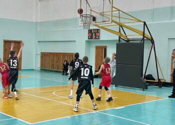 ВЮБЛ серед юнаків 2013 року: команди Ужгорода і Рівного виграли по два матчі третього етапу – Федерація баскетболу України