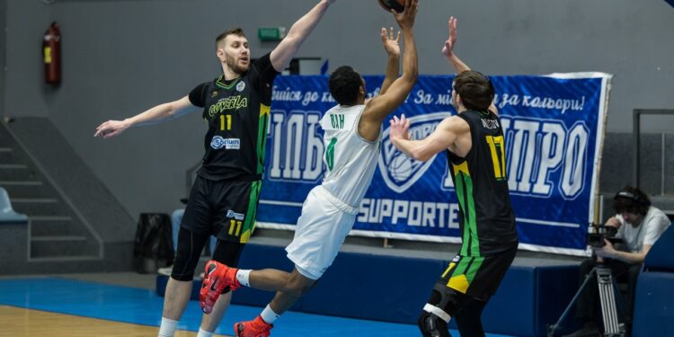 Запоріжжя завершило регулярний чемпіонат перемогою над Говерлою: фотогалерея – Федерація баскетболу України