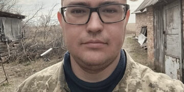 “Жив з розумінням, що війна неминуча”, — боєць Назар Розлуцький про історію, книгу «Нотатник мобілізованого», актуальні уроки минулого та перемогу