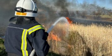 17 та в ніч проти 18 квітня підрозділи ДСНС загасили 11 пожеж, одна з них спричинена ворожим обстрілом » Миколаївський Оглядач