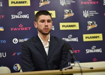 Дніпро переміг Черкаські Мавпи в другому матчі півфіналу: відео коментарів – Федерація баскетболу України