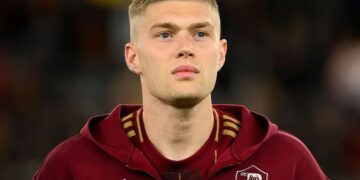 Экс-игрок «Ромы» недоволен игрой Довбика: «Инородное тело»