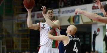 Історія протистоянь у плей-оф: Черкаські Мавпи проти Кривбаса в битві за бронзу Суперліги – Федерація баскетболу України