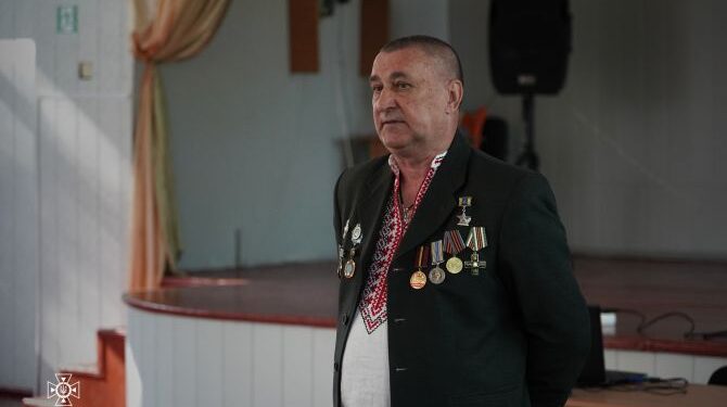 Із черкаськими школярами зустрівся ліквідатор аварії на Чорнобильській АЕС — Новини Черкащіни
