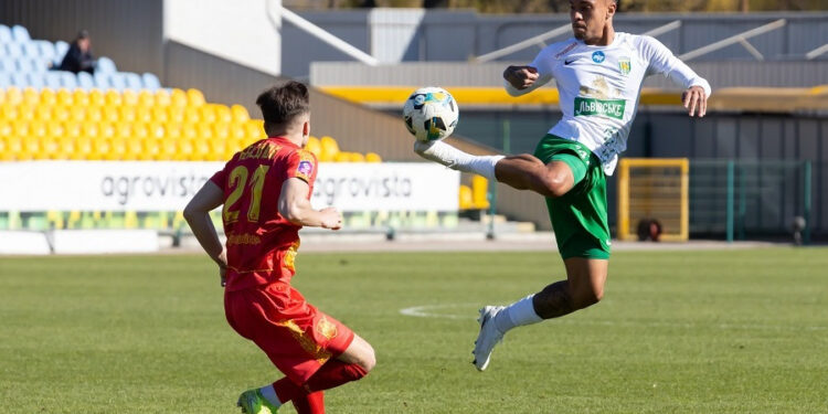 «Карпати» вперше перемогли «Інгулець» і збільшили рекордну безпрограшну серію