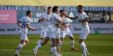 Киевское «Динамо» победой над «Рухом» закрепилось в лидерах УПЛ