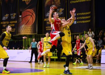 Київ-Баскет обіграв Рівне в першому матчі плейоф Суперліги Favbet: фотогалерея – Федерація баскетболу України