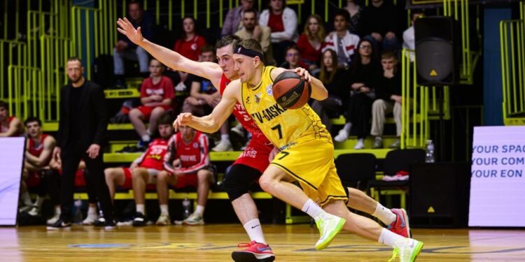 Київ-Баскет та Рівне визначать фіналіста в третій грі: промо матчу Суперліги Favbet – Федерація баскетболу України