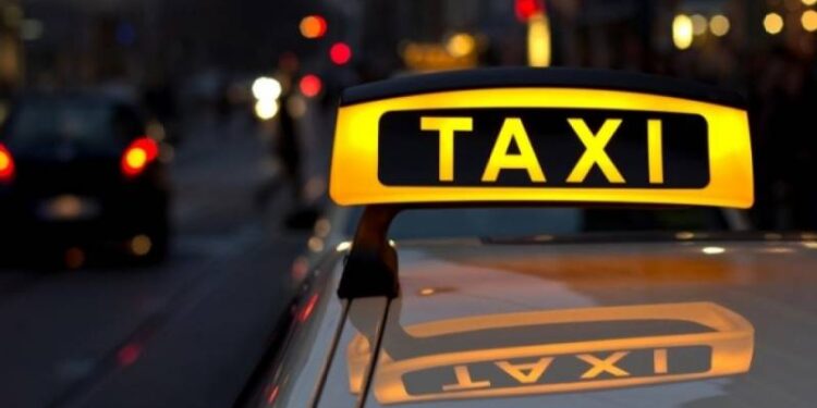 Кнопка «SOS» врятувала таксиста: у Нетішині вночі пасажир напав на водія —Хмельнитчина