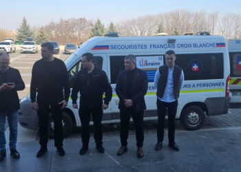 Координаційний штаб з питань поводження з військовополоненими отримав авто швидкої допомоги від УПЛ та LUkraine