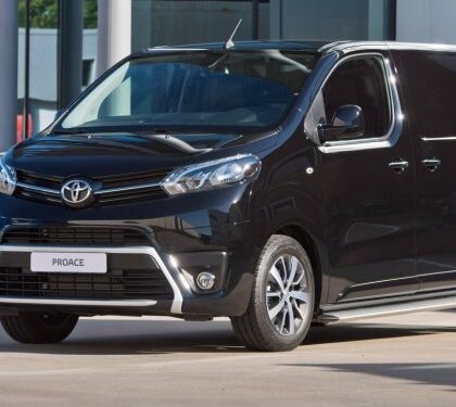 Львівська облрада придбала авто для супроводу делегацій