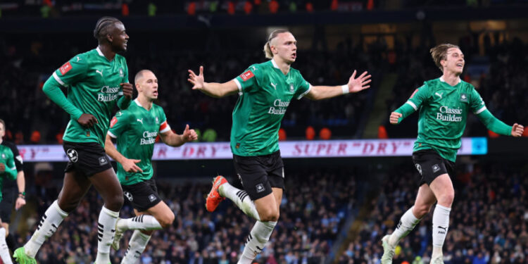 Максим Таловеров вернется на поле английского Чемпионшипа в текущем сезоне 2024/25