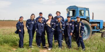 На Полтавщині зросла кількість фермерок, які опанували трактор