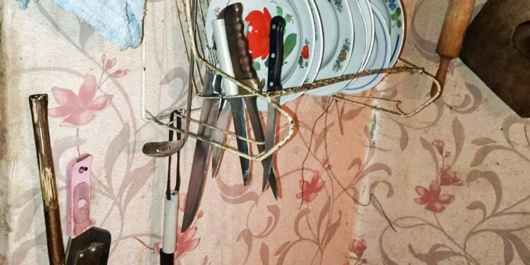 На Рівненщині чоловік накинувся з ножем на односельця: подробиці від поліції