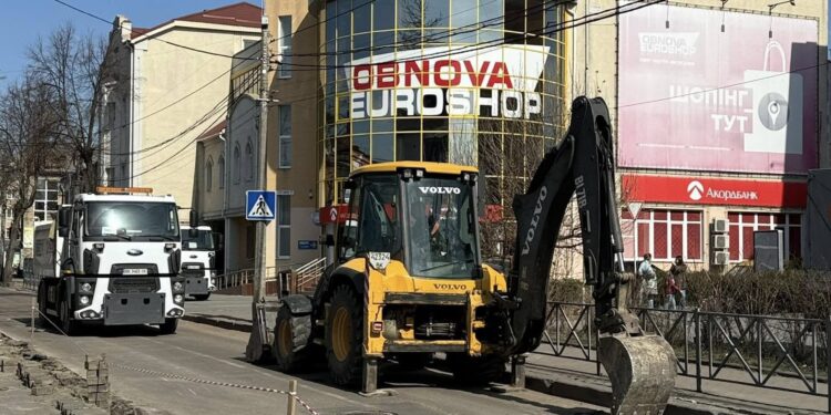 На Симона Петлюри змінюють бруківку: яка мета ремонту